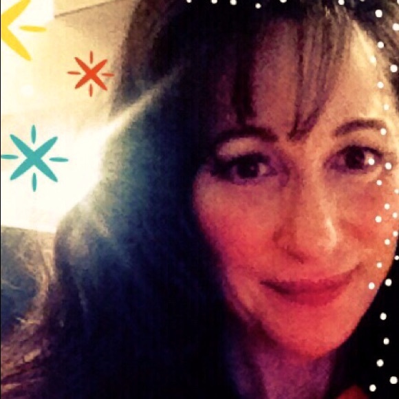 Meet your Posher, Ivy - Picture 1 of 1